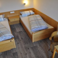 Kinderzimmer Mittag (2).JPG