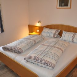 Schlafzimmer Mittag.JPG